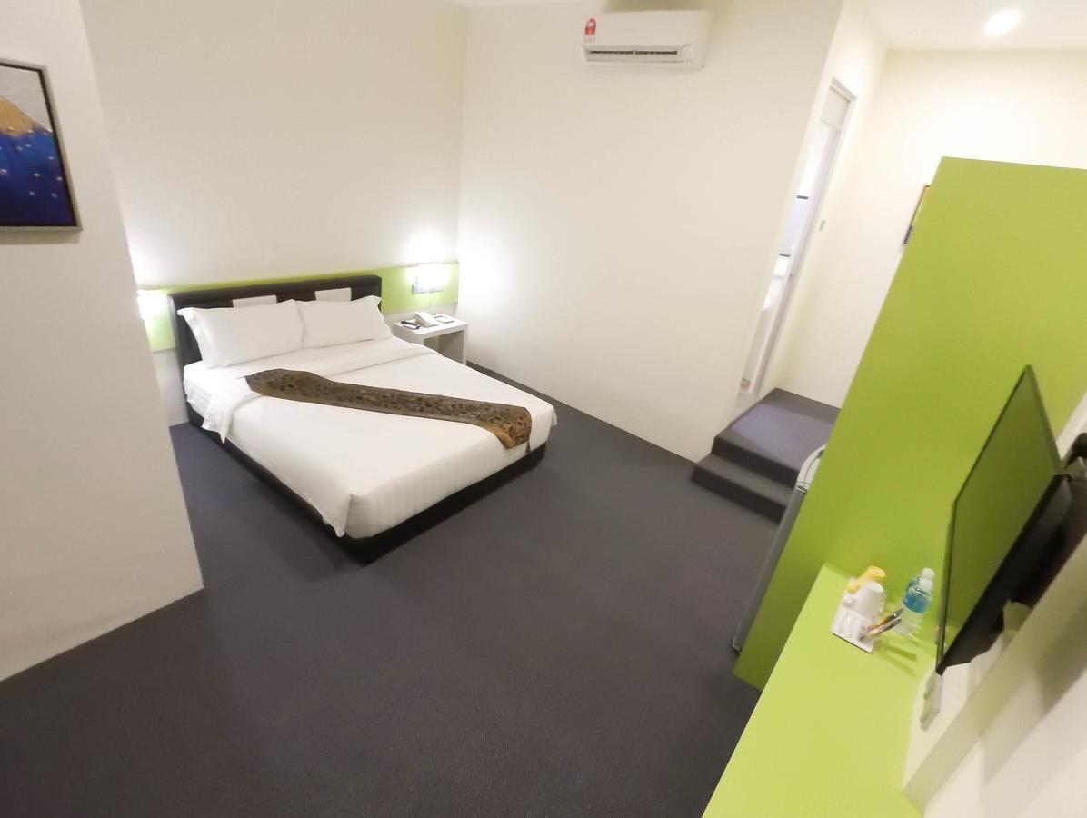 Baguss Hotel And Serviced Apartment 조호르 바루 외부 사진