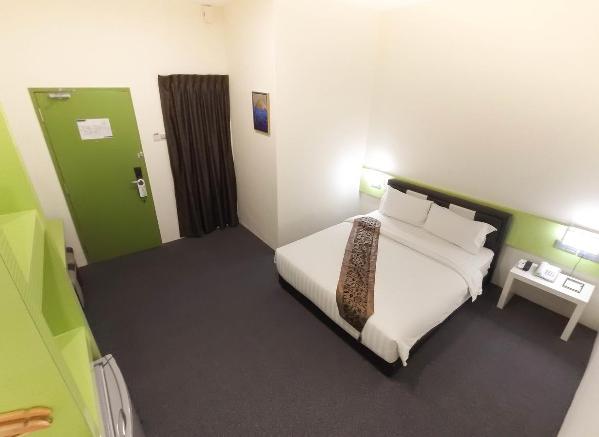 Baguss Hotel And Serviced Apartment 조호르 바루 외부 사진